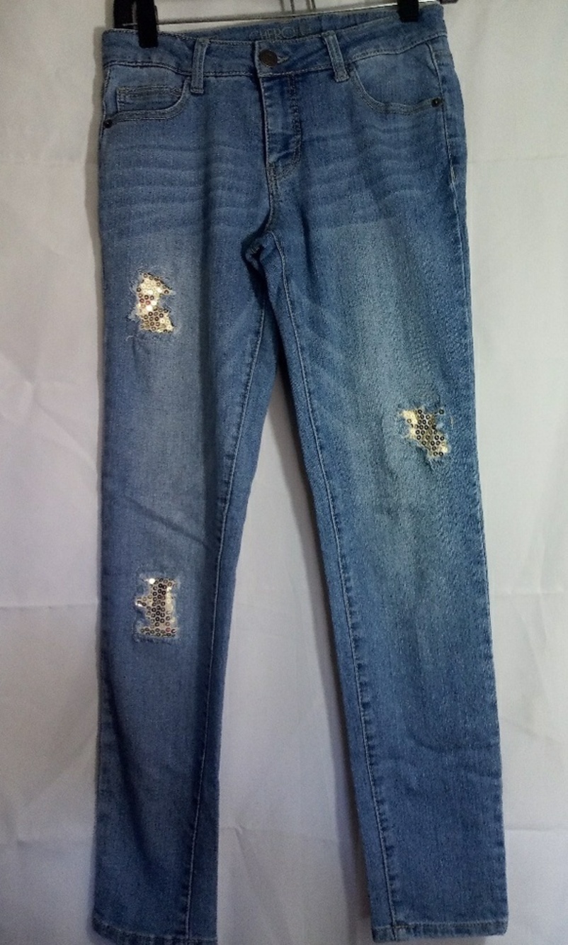 Cherokee skinny  blue jeans gold patches